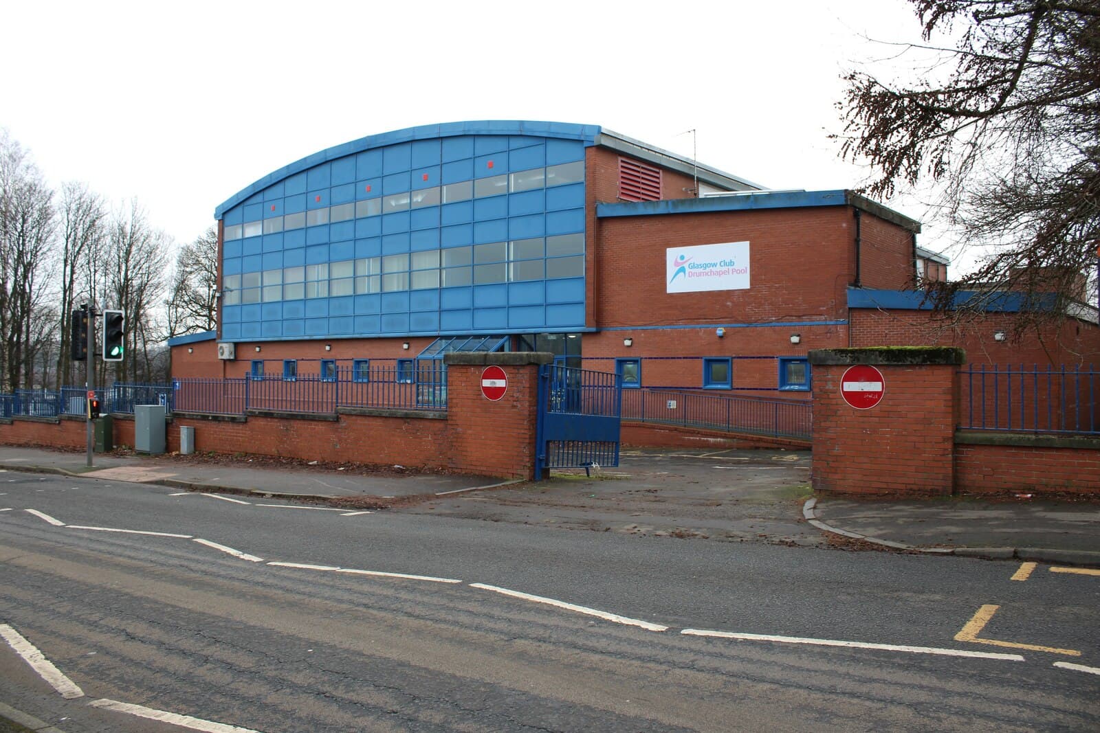 Glasgow Club Drumchapel Pool frontage and signage