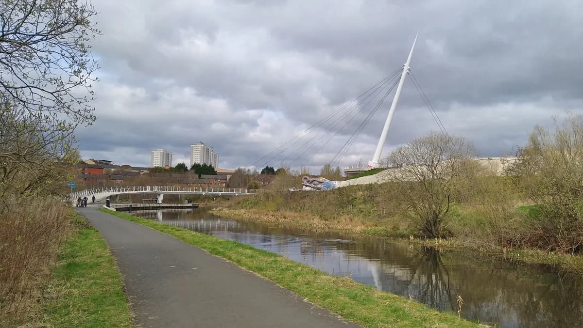 Stockingfield Bridge viewed from the canal towpath in April 2024